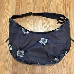 Lululemon crossbody tote